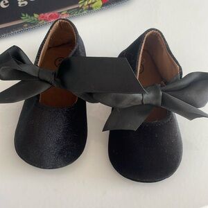 Black baby girl dress shoes sz 2